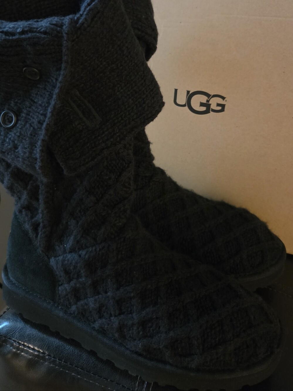 Authentic UGG Australia Women's Lattice Cardy knit boots Size 10 Black- In Box!